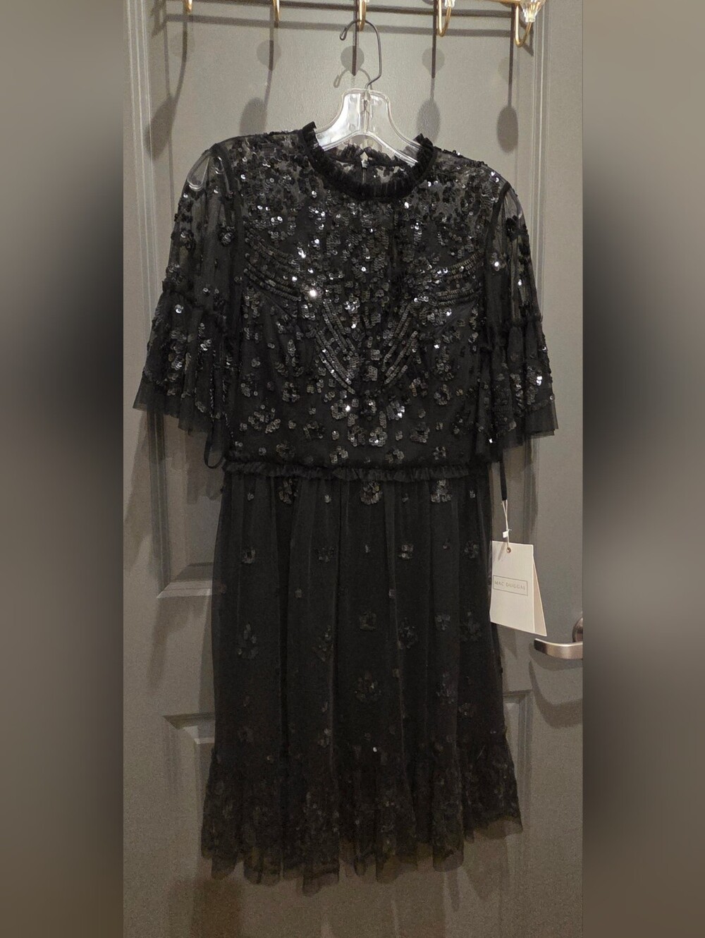 Mac Duggal Black Sequined Embroidered Flutter Sleeve Midi  Cocktail Dress Size 6